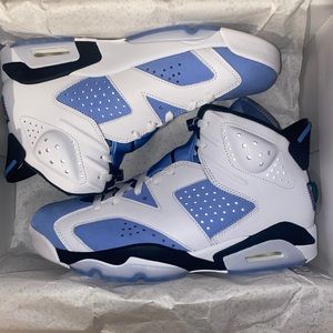 Jordan 6 UNC size 10 MEN